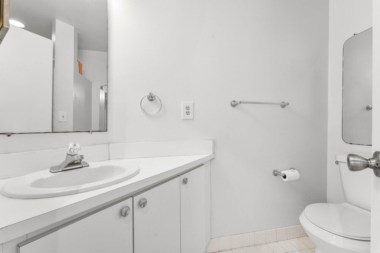 CORAL LAKES - Residential