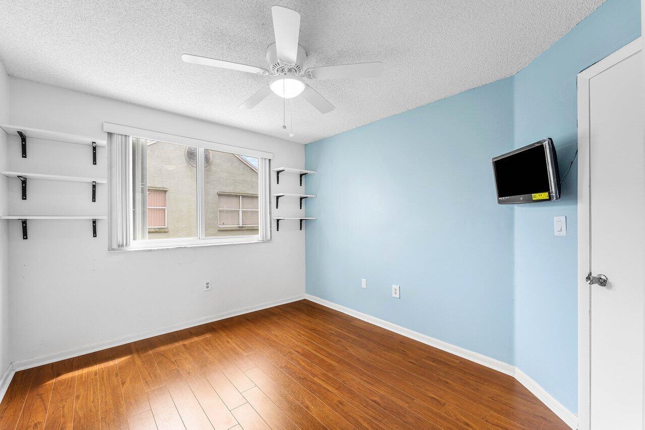 CORAL LAKES - Residential