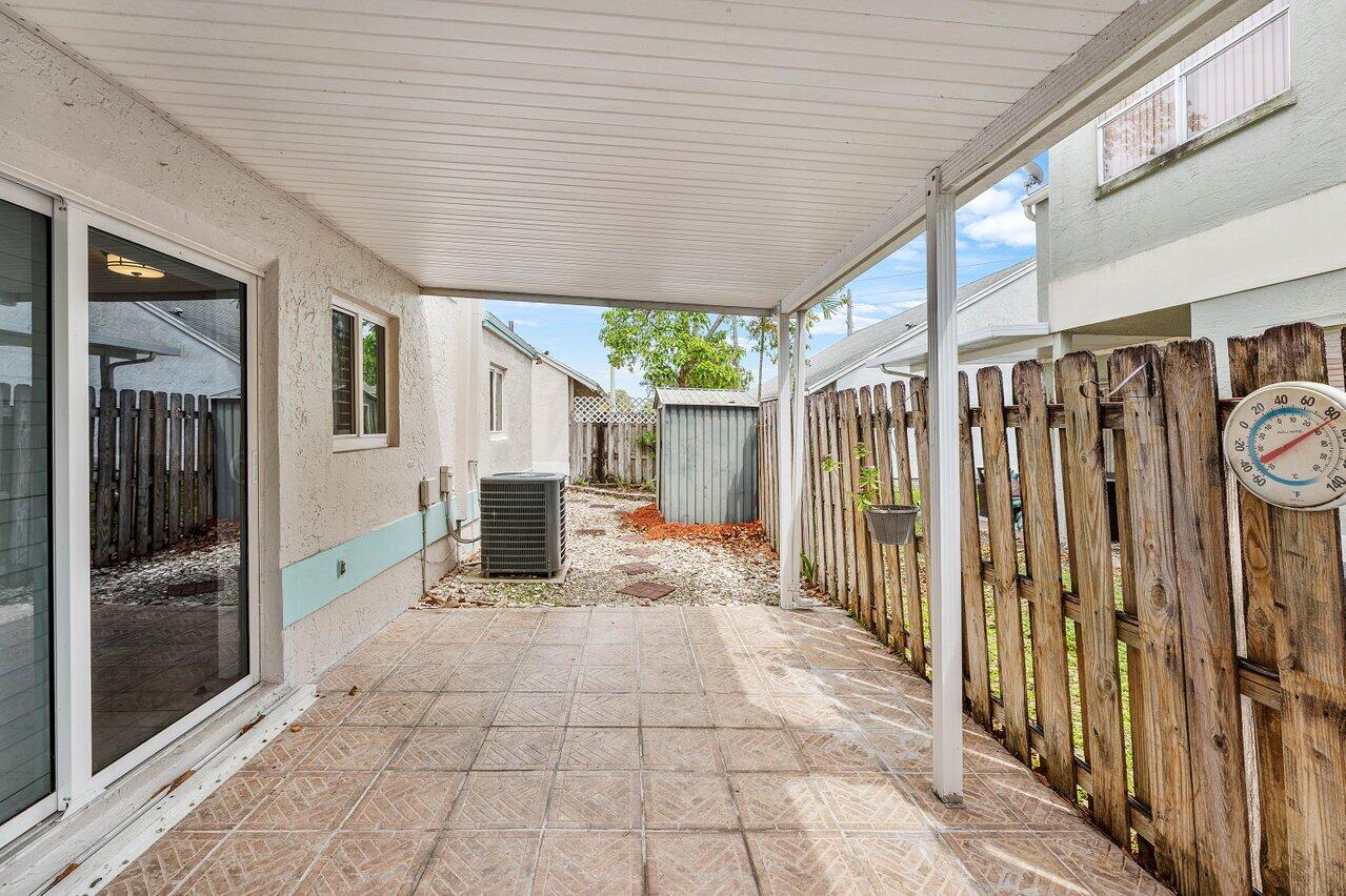 CORAL LAKES - Residential