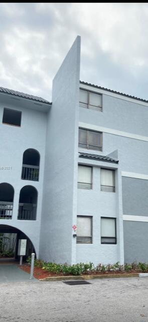 PRESIDENTIAL GOLFVIEW COND DECL FILED 5-16-81 - Residential