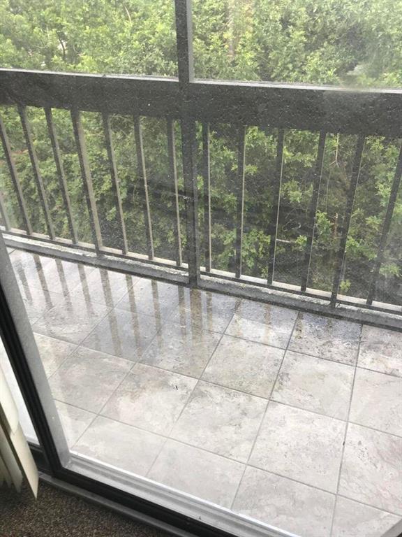 PRESIDENTIAL GOLFVIEW COND DECL FILED 5-16-81 - Residential