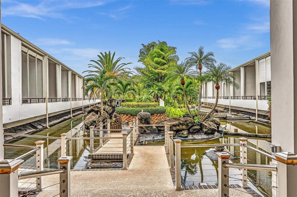 MAYFAIR HOUSE CONDO - Residential