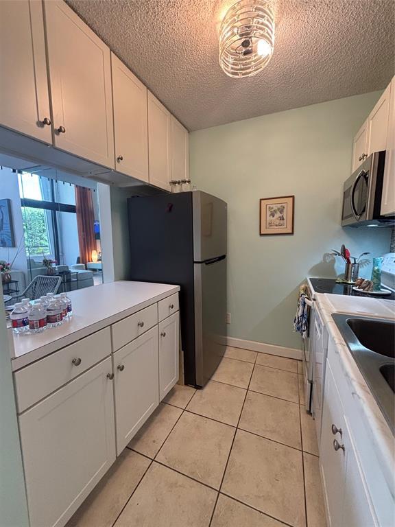 MAYFAIR HOUSE CONDO - Residential