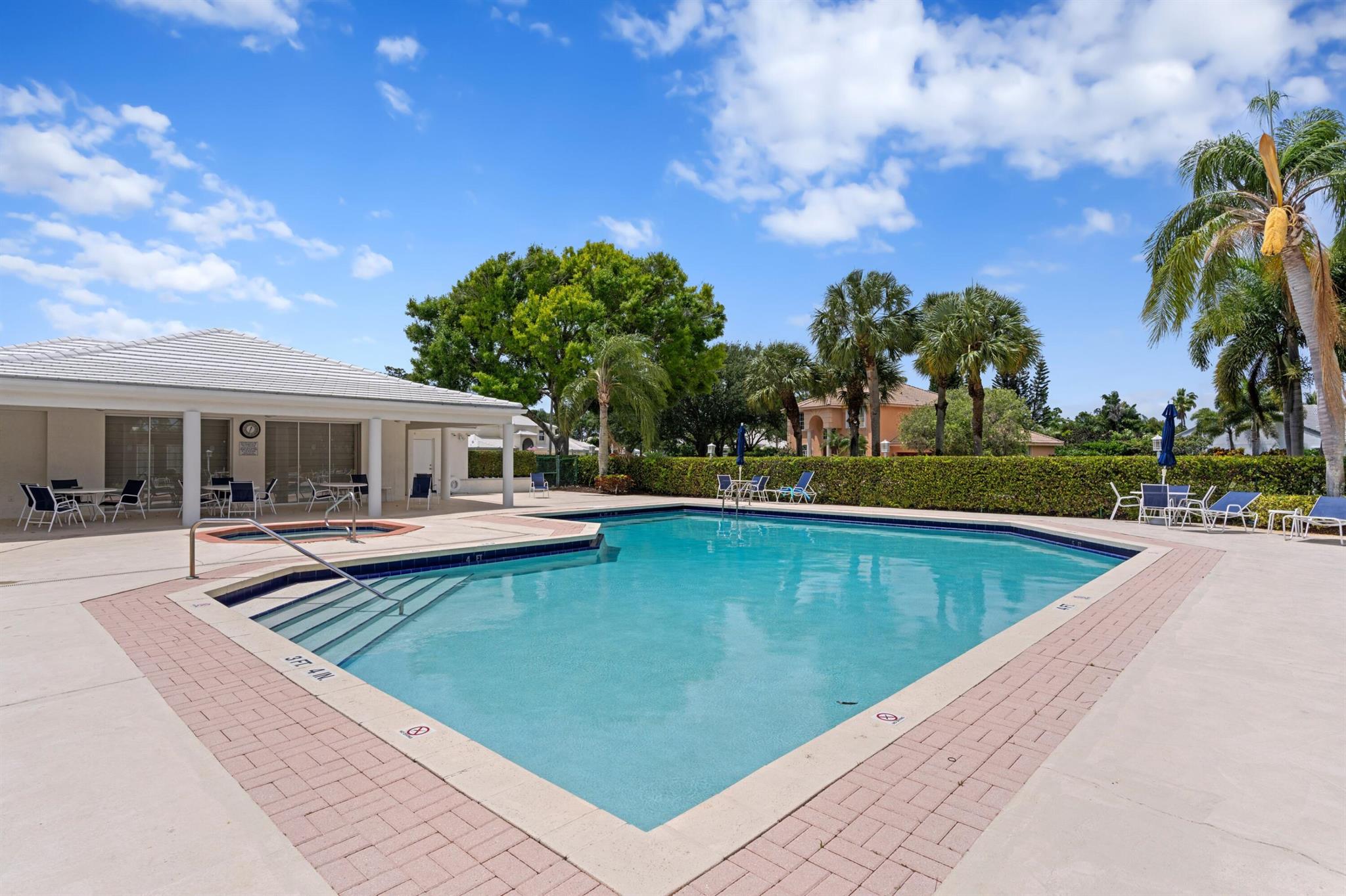 NORTH PASSAGE - Residential