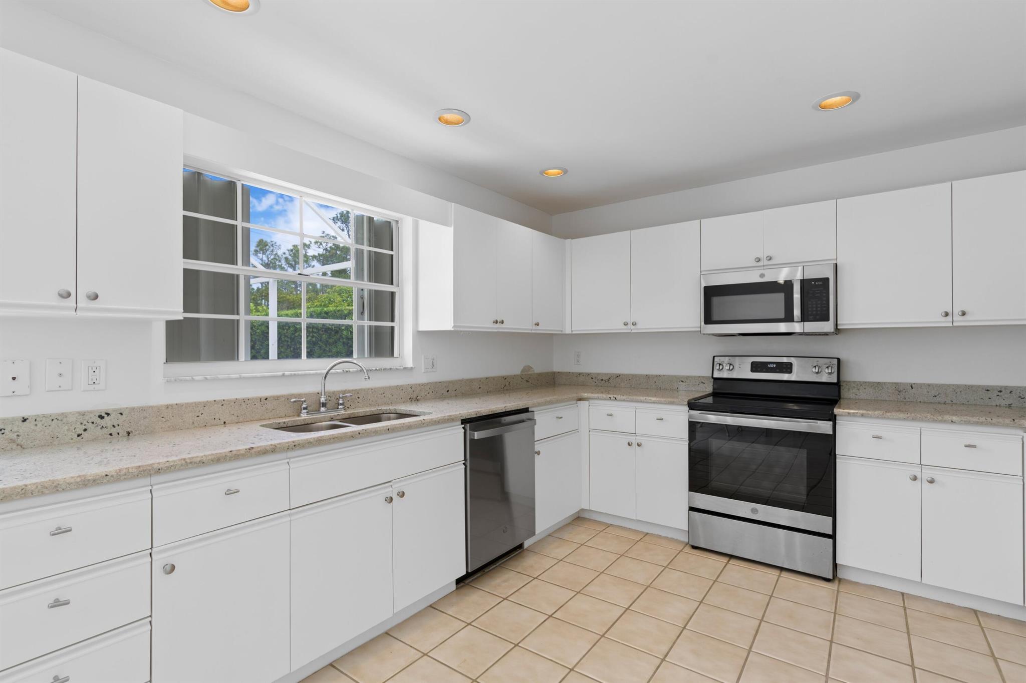 NORTH PASSAGE - Residential