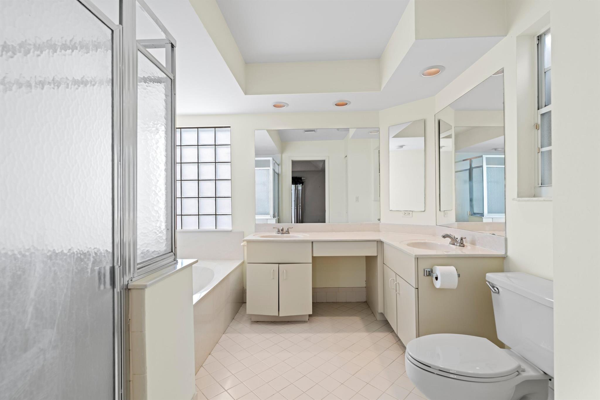 NORTH PASSAGE - Residential