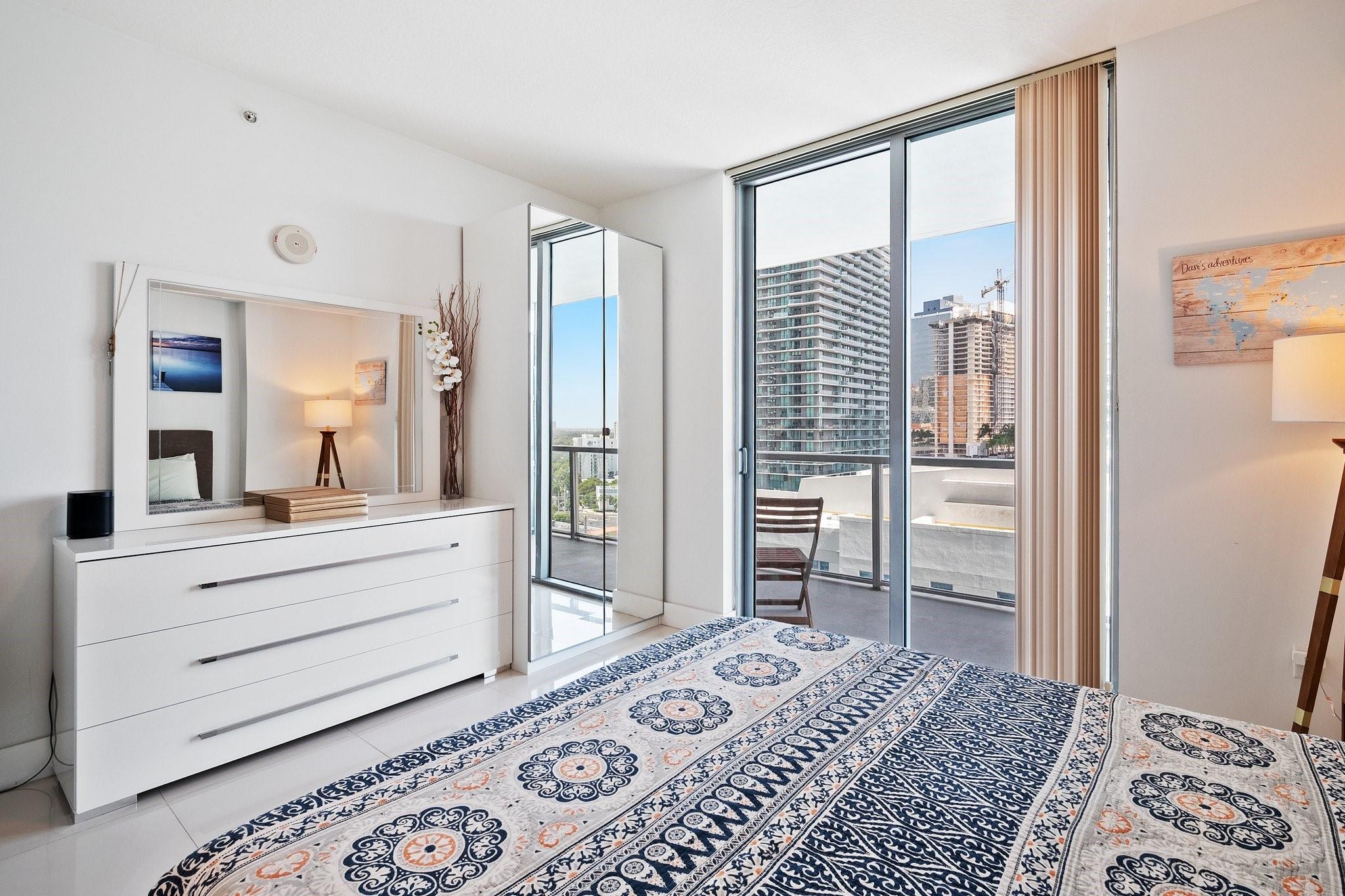AXIS ON BRICKELL - Residential