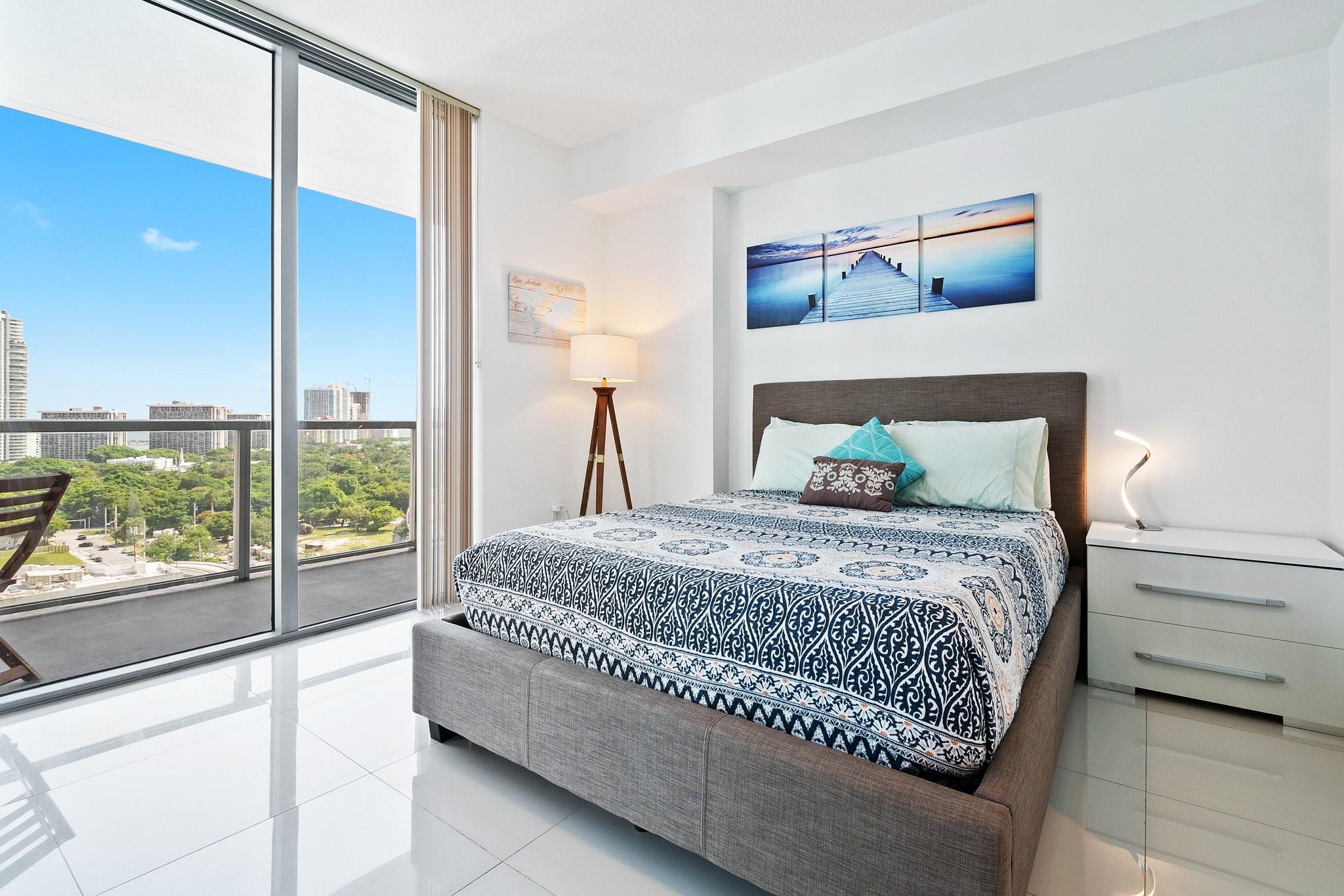AXIS ON BRICKELL - Residential