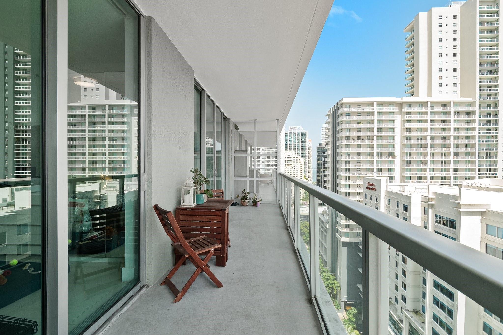 AXIS ON BRICKELL - Residential