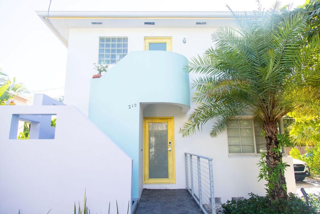 Photo of 210 S Ocean Breeze Road #3, Lake Worth Beach, FL 33460 (MLS # R11028751)