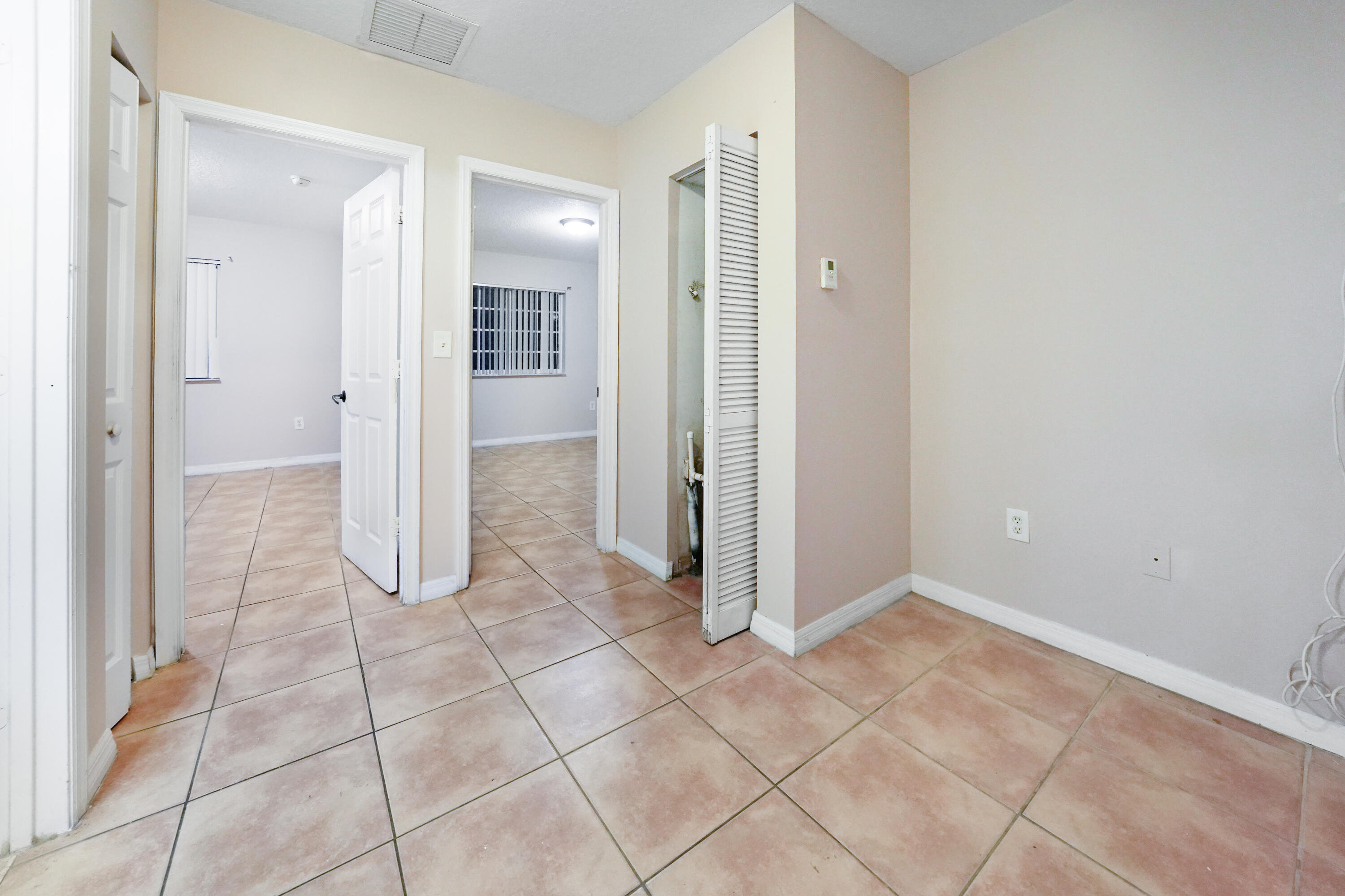 CEDARS WOODS HOMES CONDO - Residential Lease