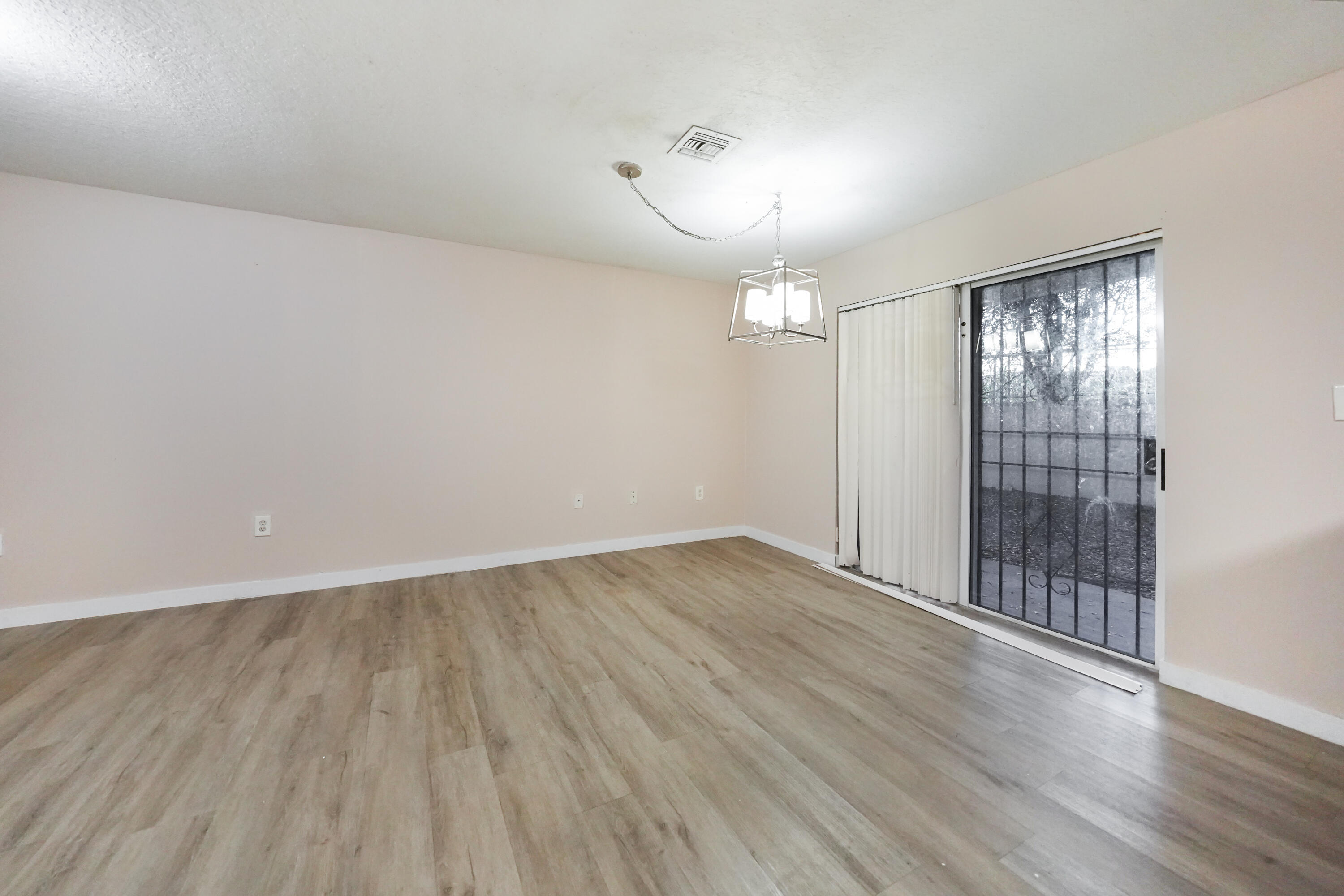 CEDARS WOODS HOMES CONDO - Residential Lease
