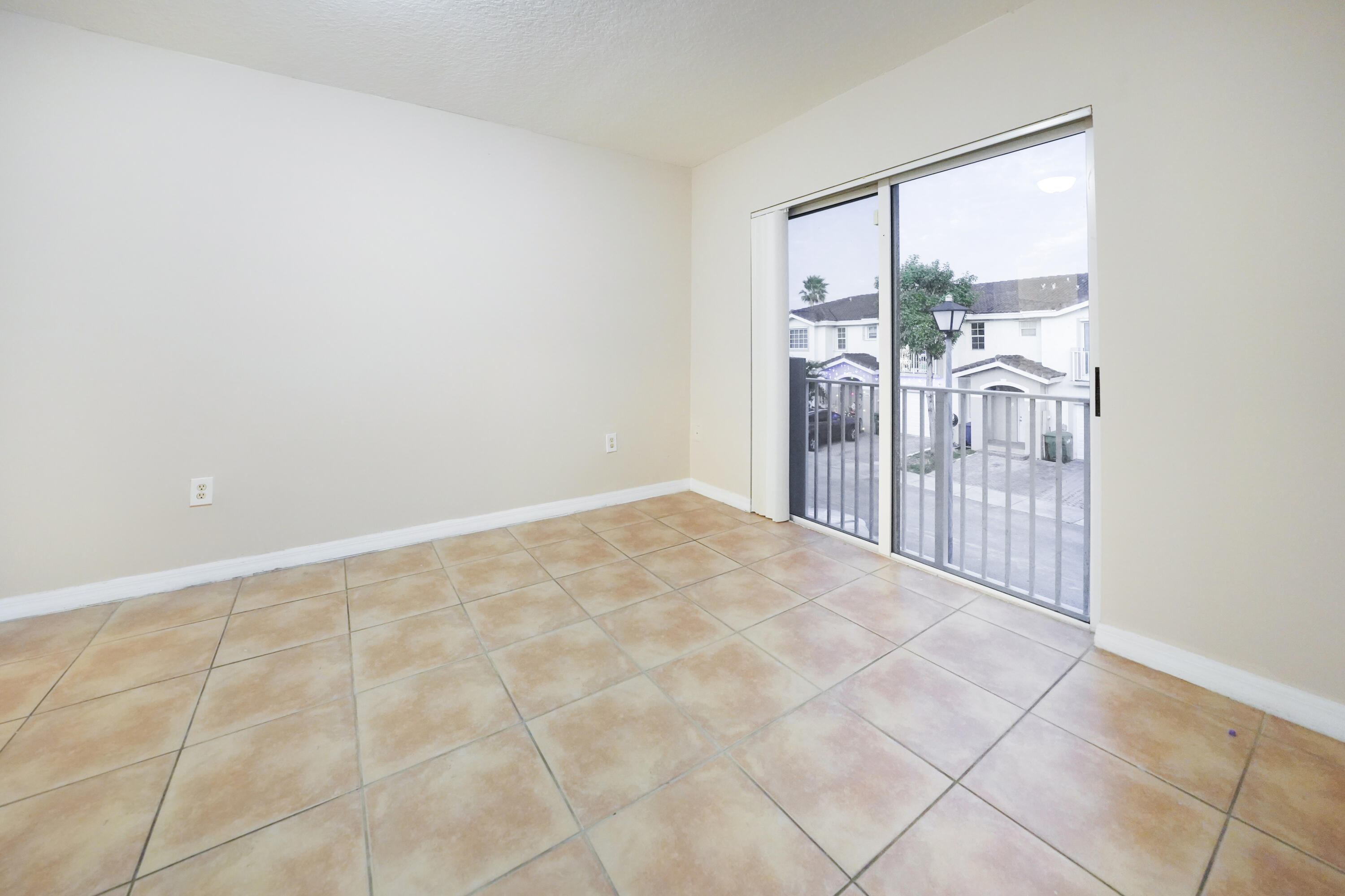 CEDARS WOODS HOMES CONDO - Residential Lease