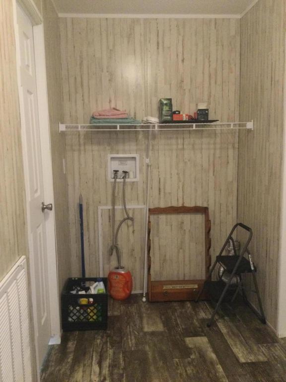 Sunshine Manor Mobile Home Park - Residential