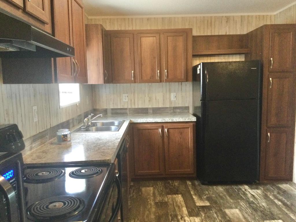 Sunshine Manor Mobile Home Park - Residential