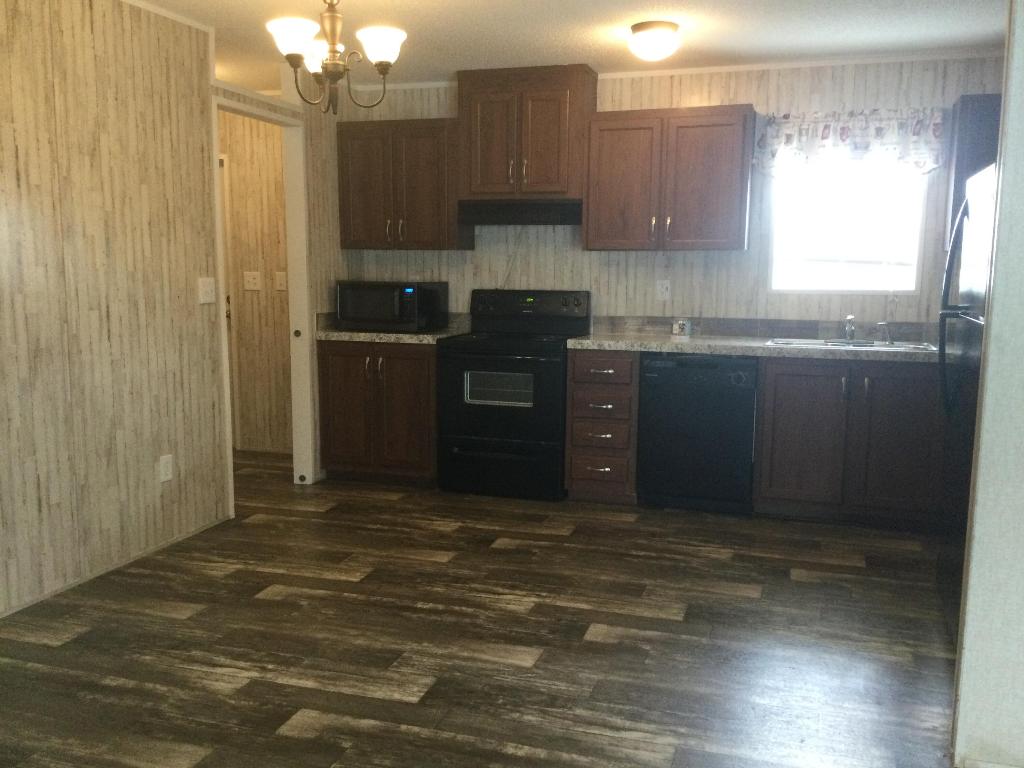 Sunshine Manor Mobile Home Park - Residential