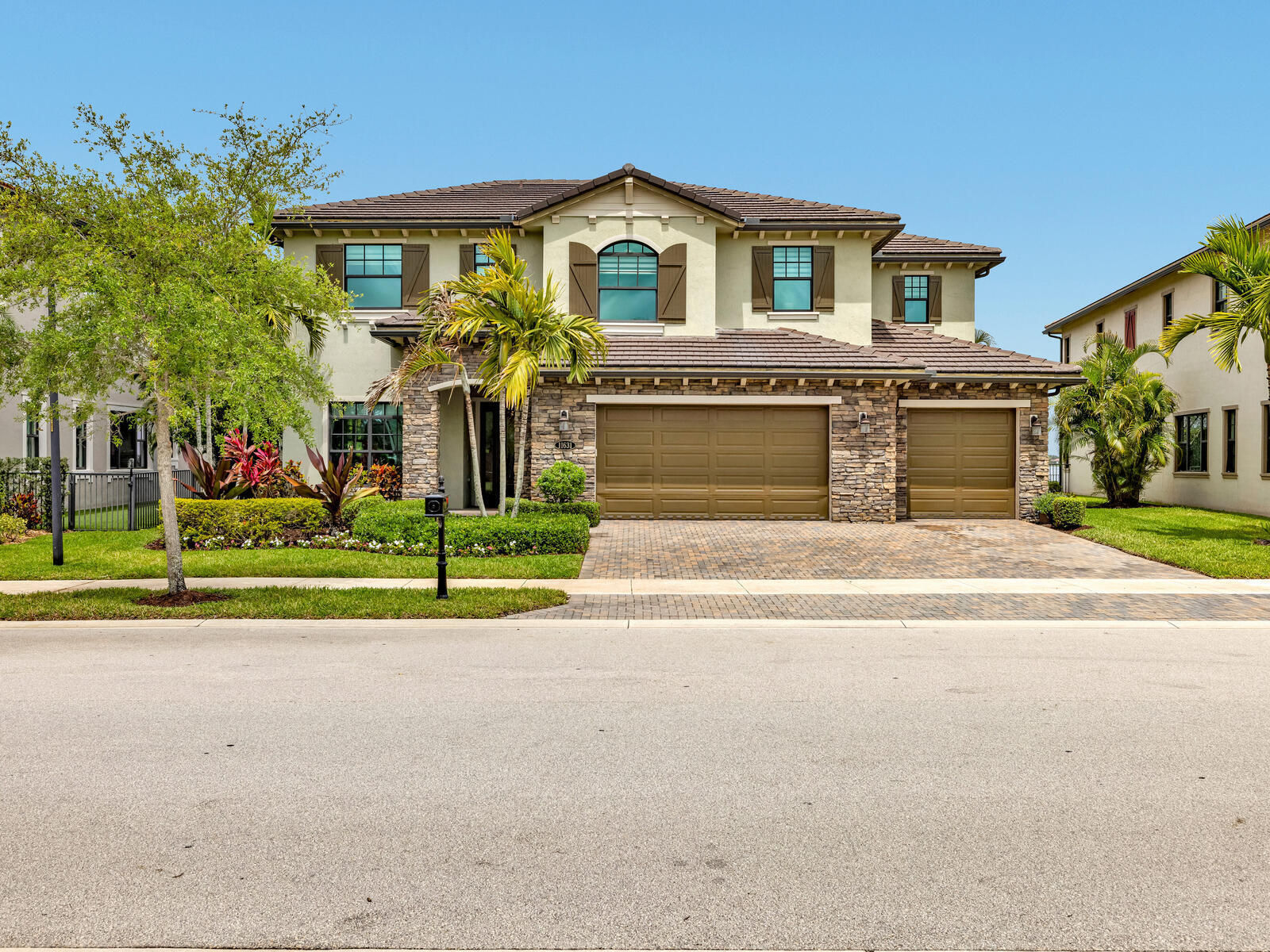 BRUSCHI PROPERTY - Residential