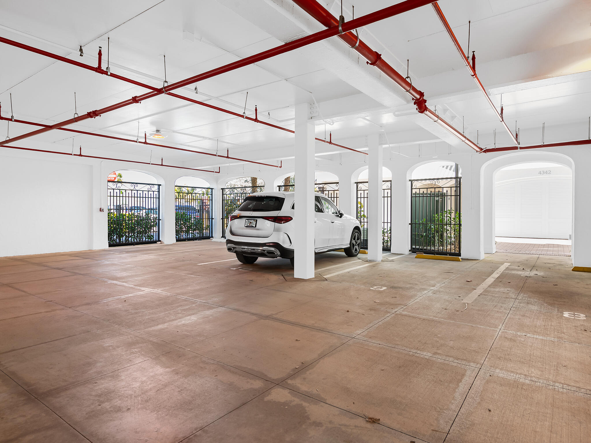 ORIANA AT LAUDERDALE BY THE SEA - Residential