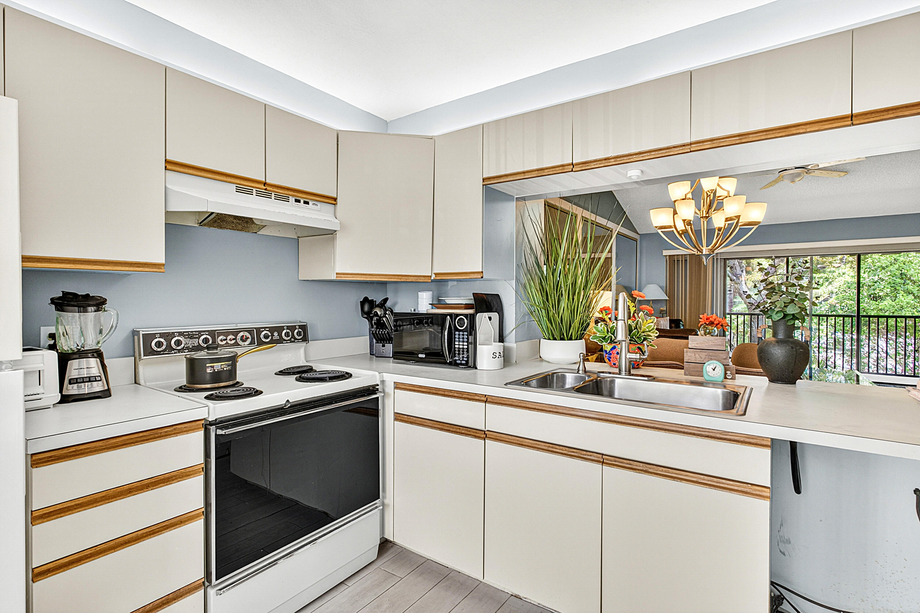 DOMAINE DELRAY CONDO - Residential