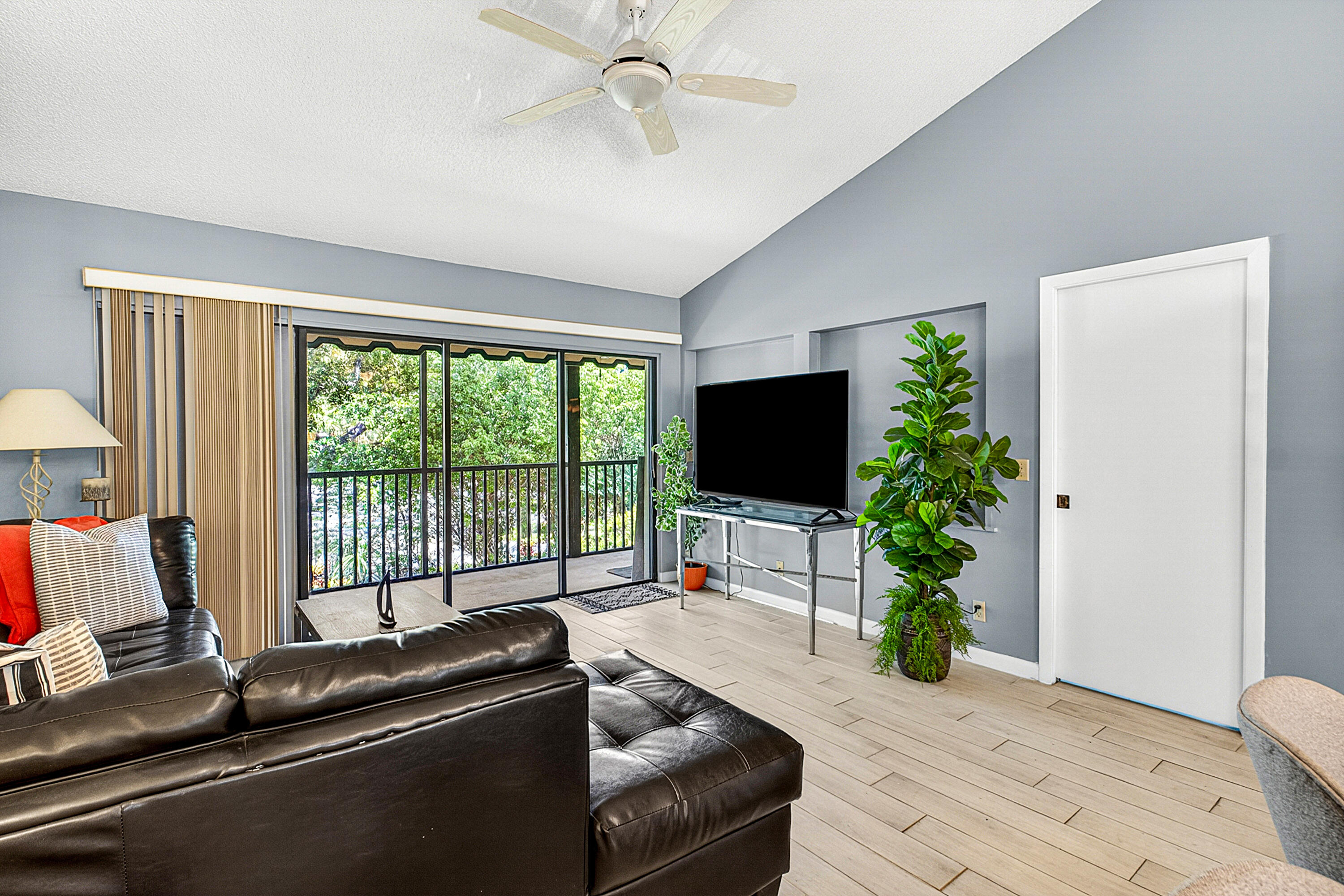 DOMAINE DELRAY CONDO - Residential