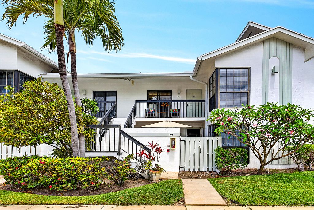 Photo of 1405 S Federal Highway #104, Delray Beach, FL 33483 (MLS # B26017672)