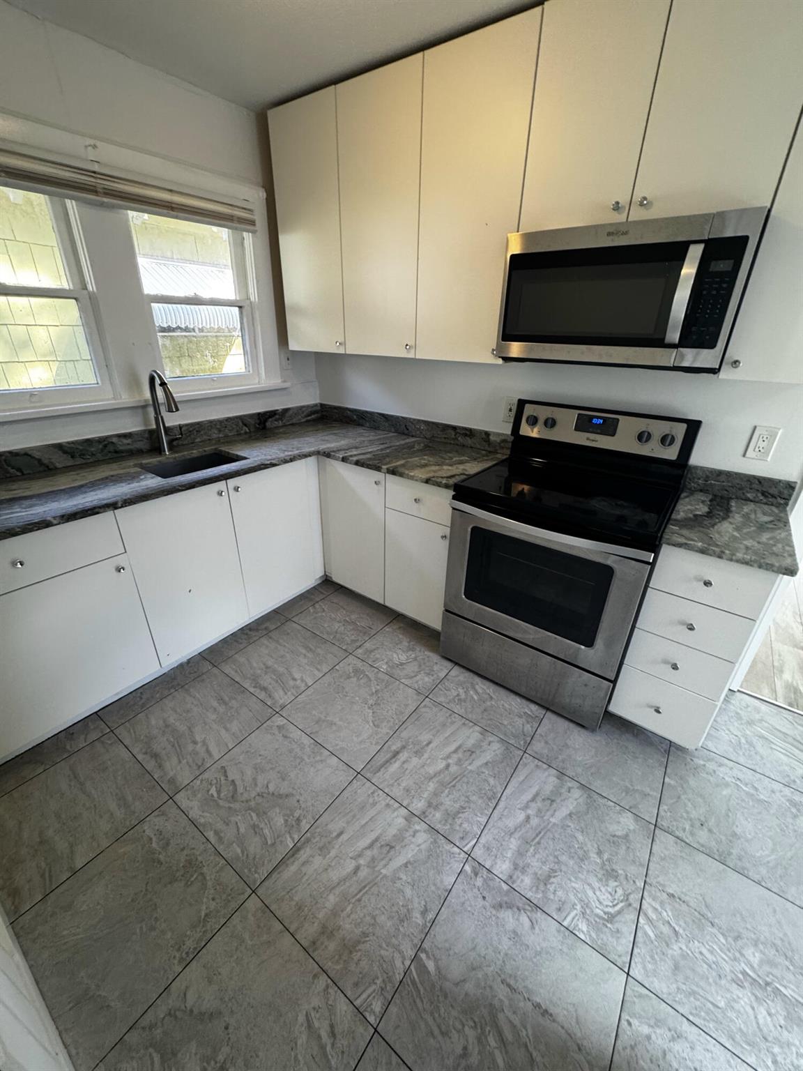 LAKE WORTH TOWN OF - Residential Lease