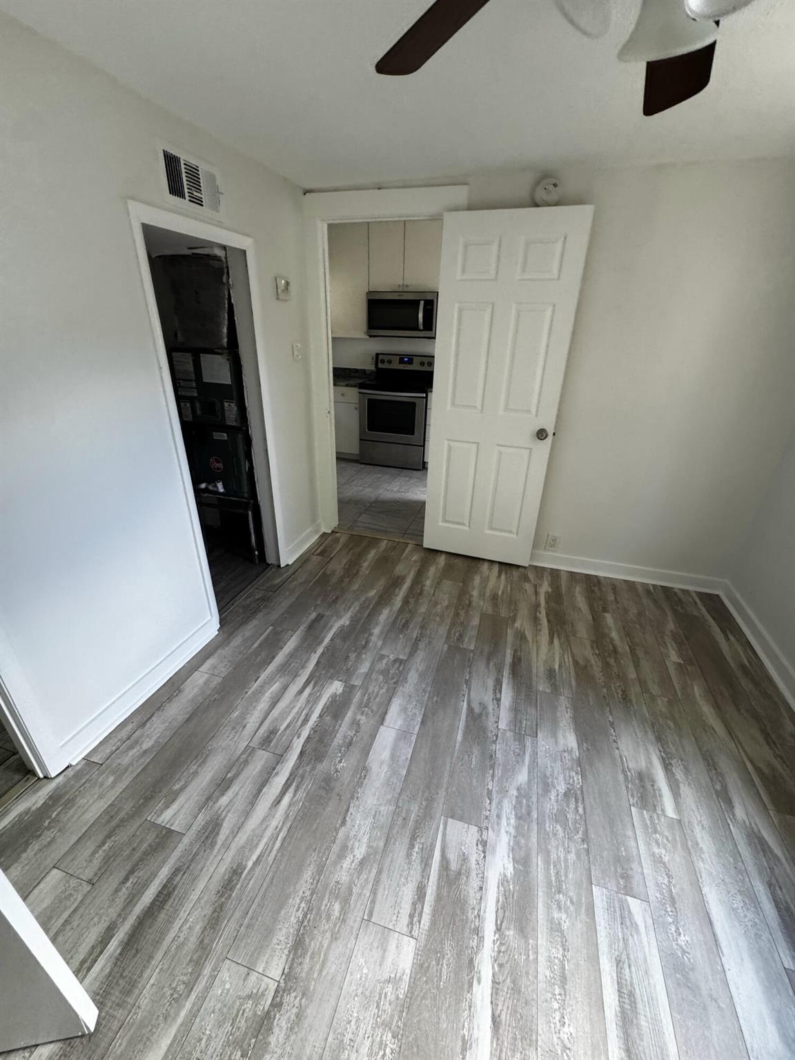 LAKE WORTH TOWN OF - Residential Lease