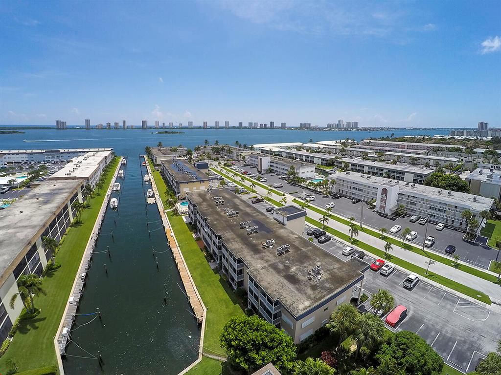 Photo of 111 Doolen Court Ct #105, North Palm Beach, FL 33408 (MLS # R10764093)