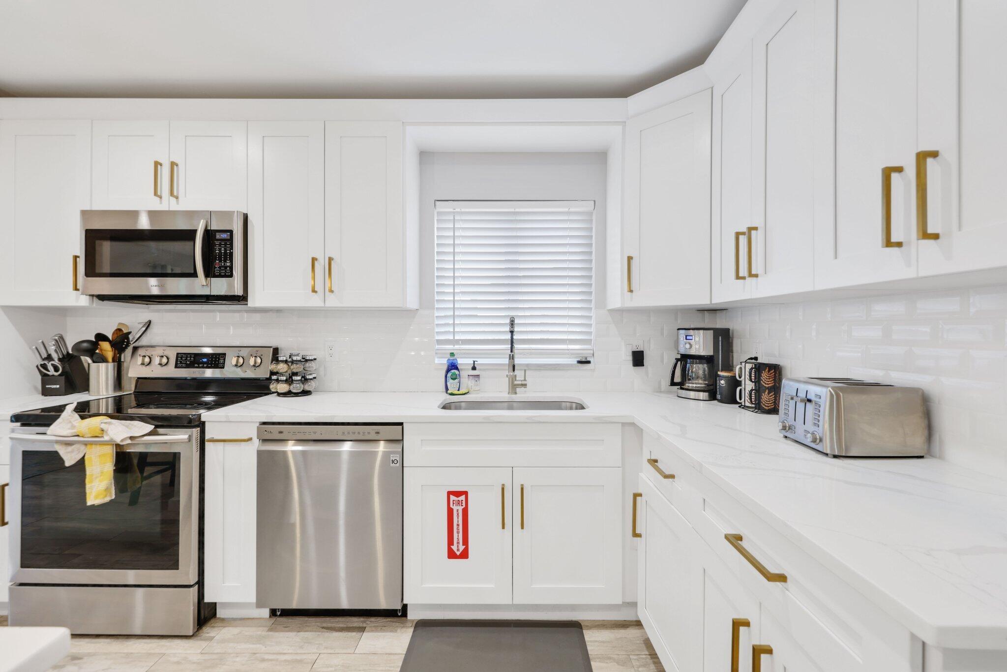 TROPIC PALMS 1 - Residential