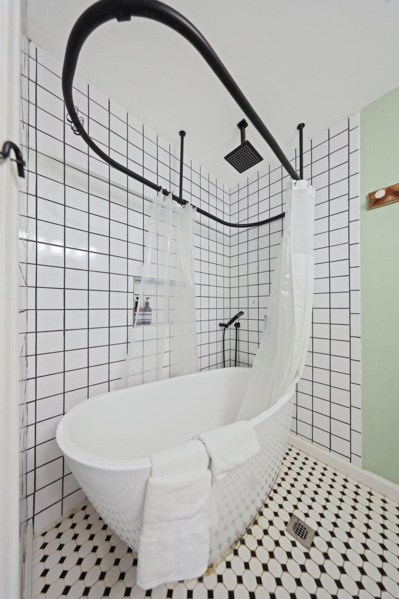 TROPIC PALMS 1 - Residential