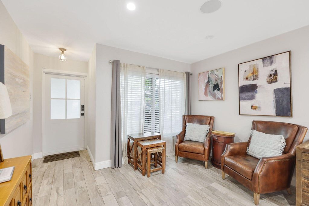 Photo of 513 Curlew Road, Delray Beach, FL 33444 (MLS # B26013660)