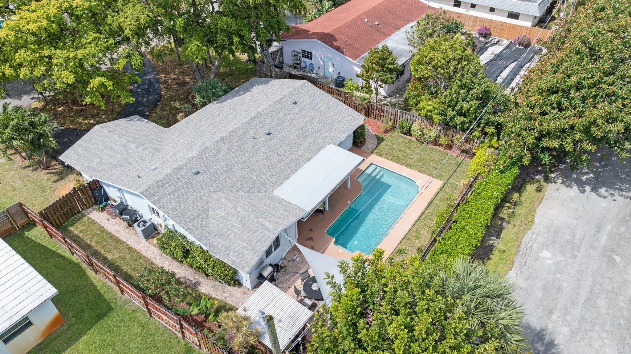 TROPIC PALMS 1 - Residential