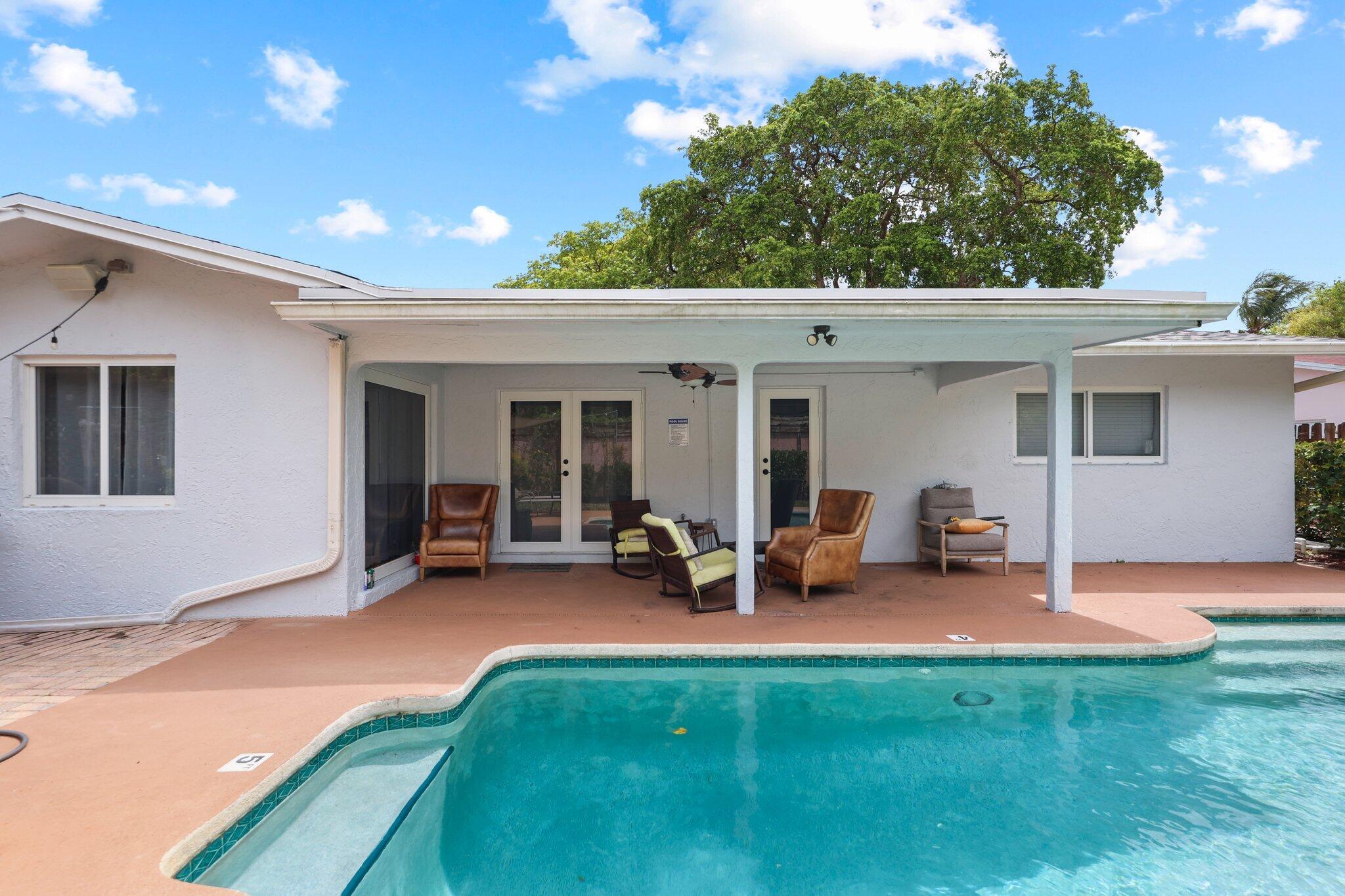 TROPIC PALMS 1 - Residential