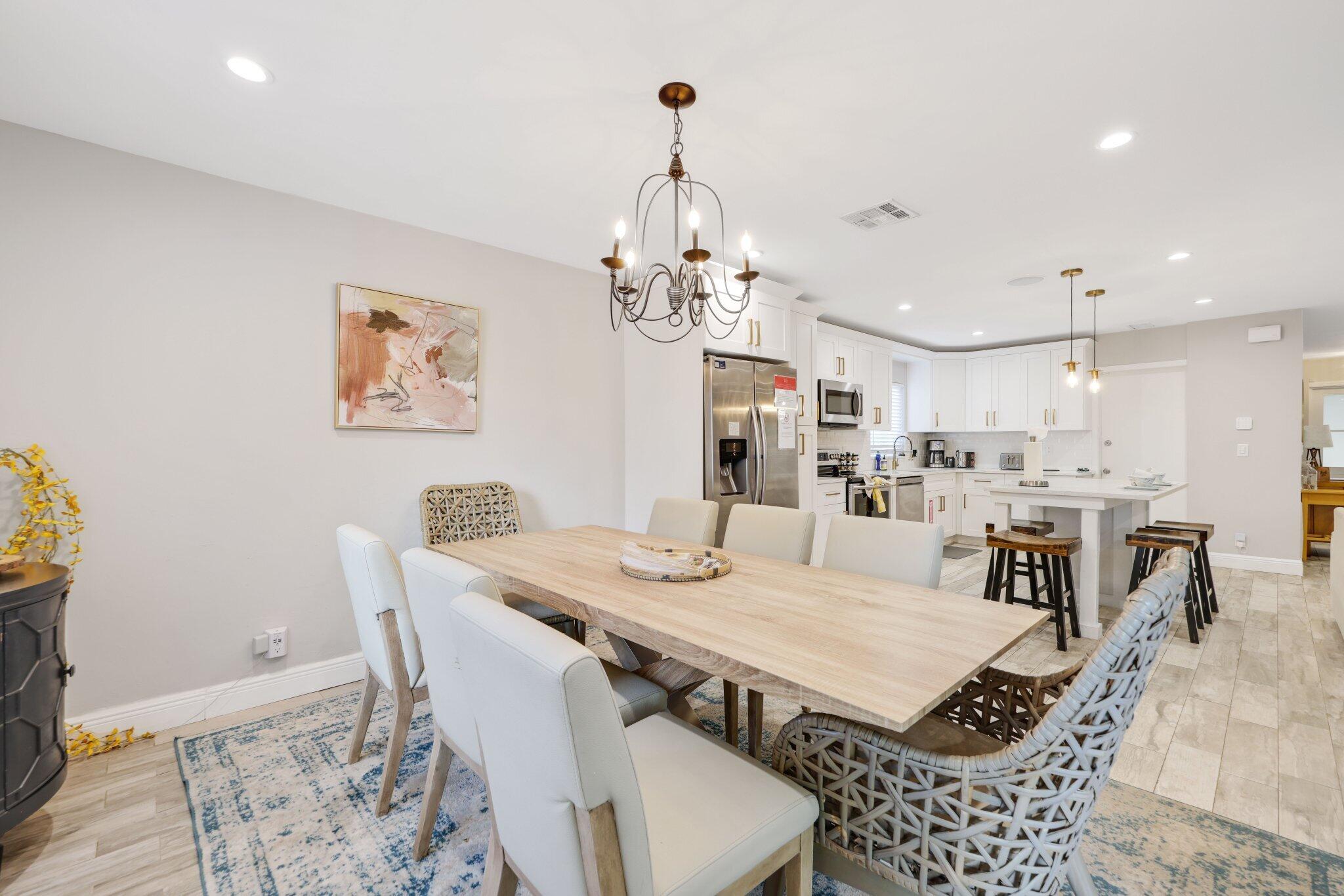 TROPIC PALMS 1 - Residential