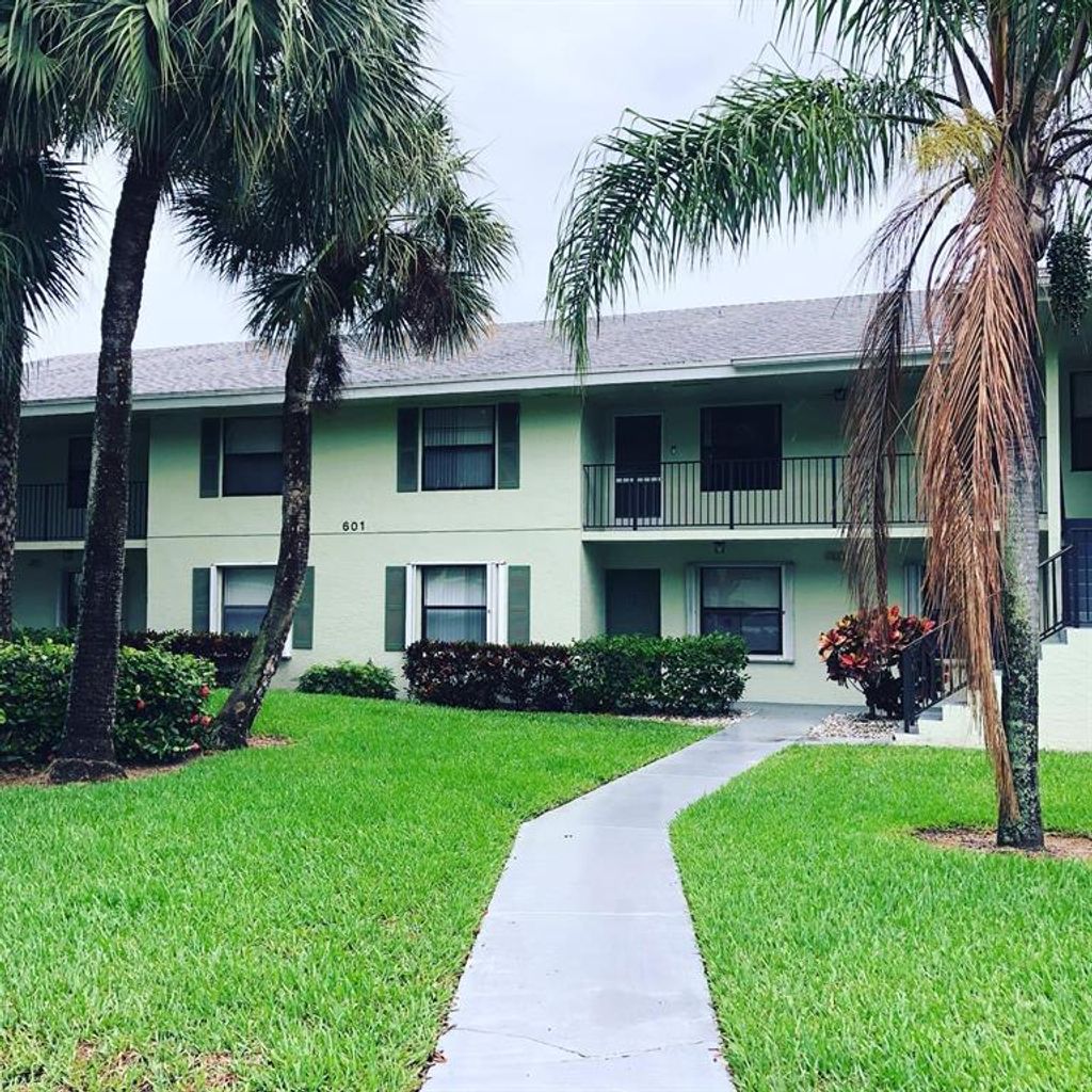 Photo of 601 Sabal Ridge Circle #C, Palm Beach Gardens, FL 33418 (MLS # R10724241)