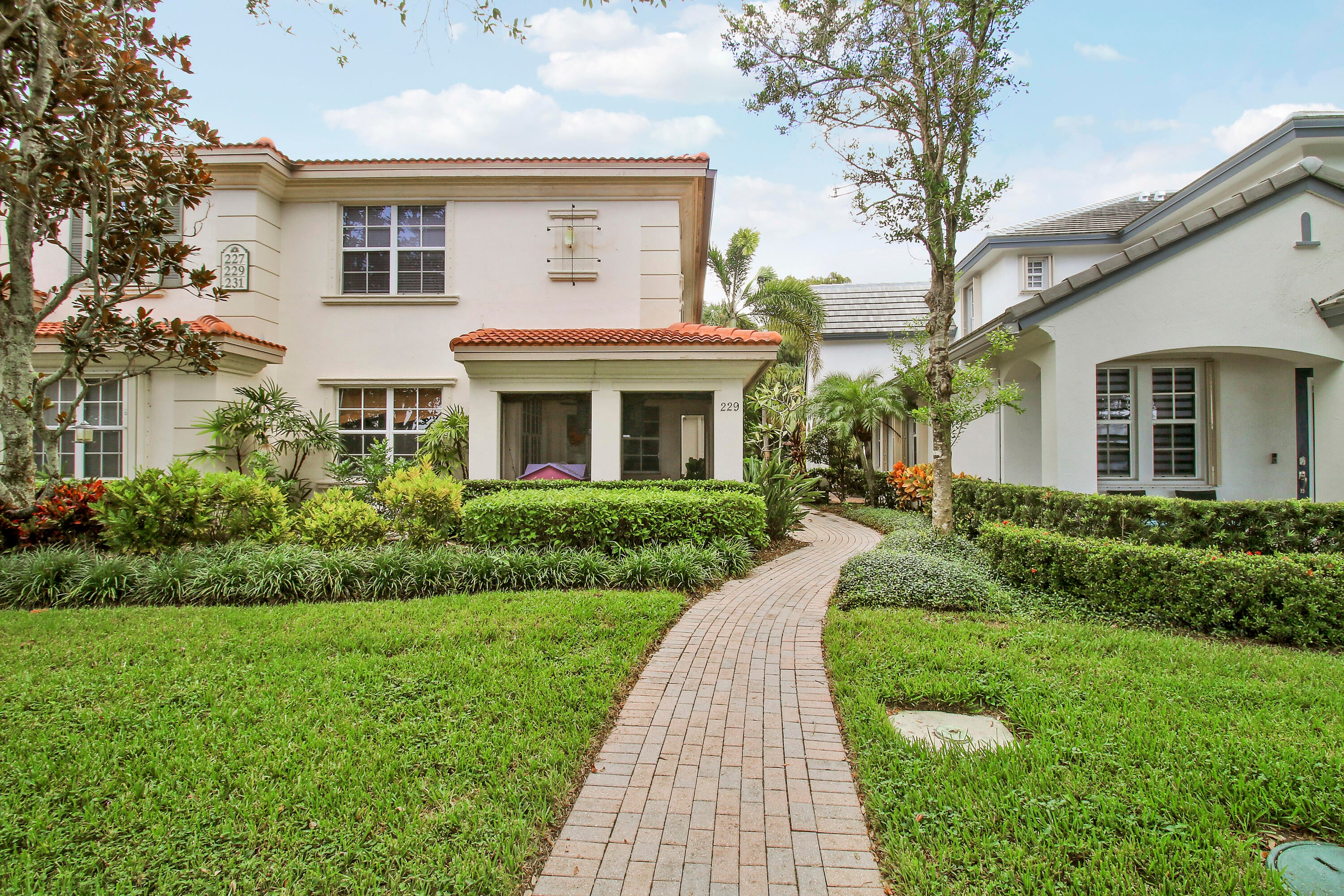 229 EVERGRENE Parkway