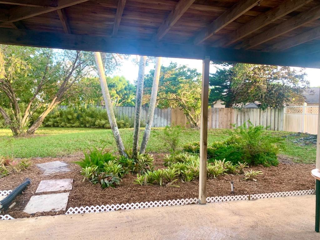 LA MANCHA - Residential Lease