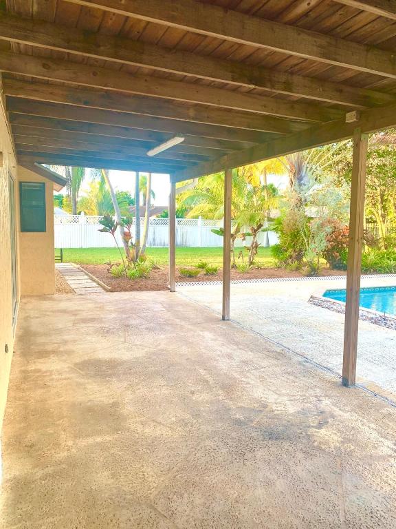 LA MANCHA - Residential Lease