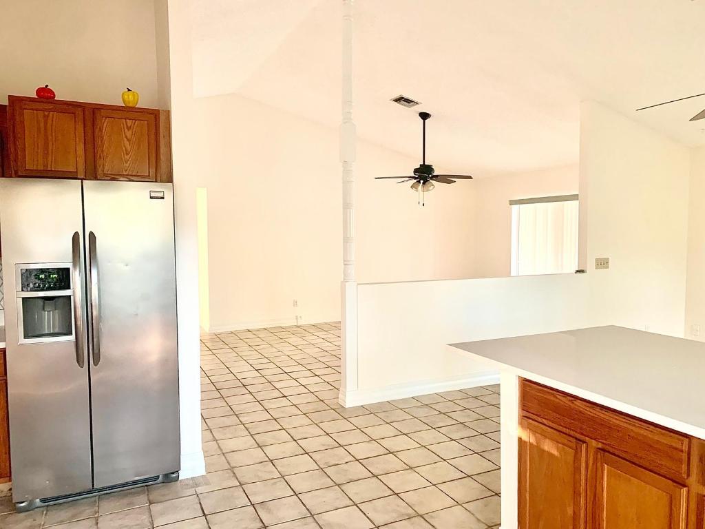 LA MANCHA - Residential Lease