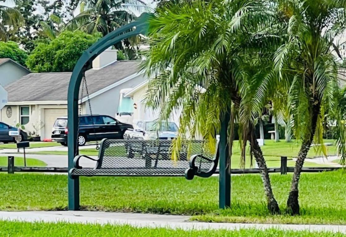 LA MANCHA - Residential Lease