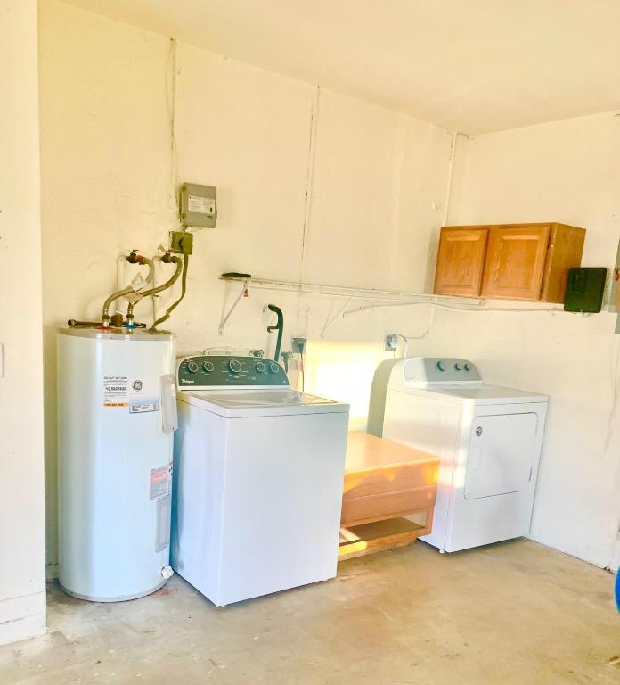 LA MANCHA - Residential Lease