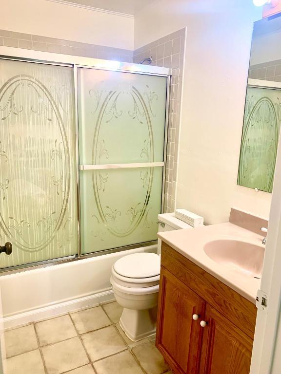 LA MANCHA - Residential Lease