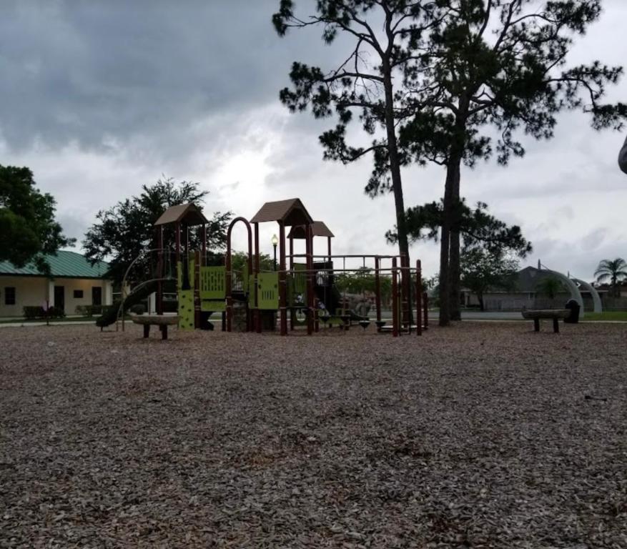 LA MANCHA - Residential Lease