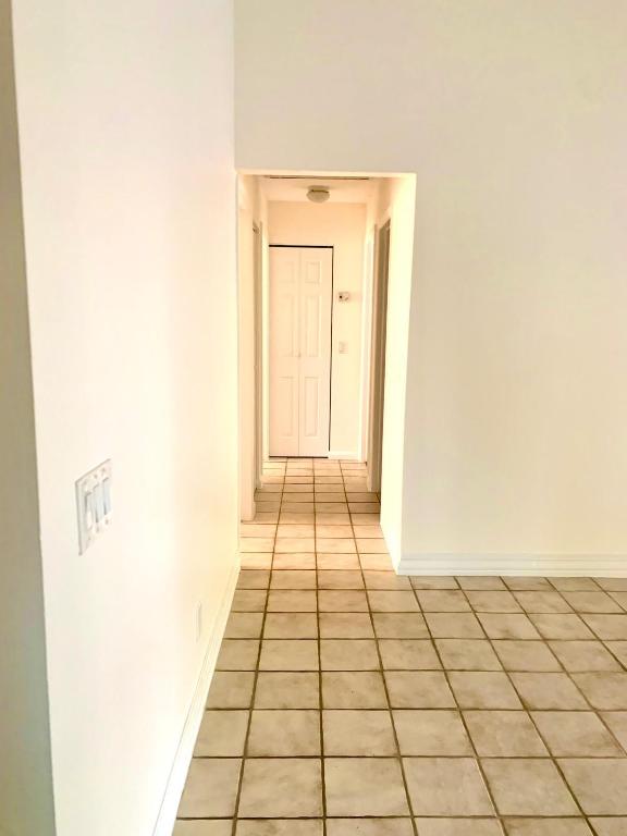 LA MANCHA - Residential Lease