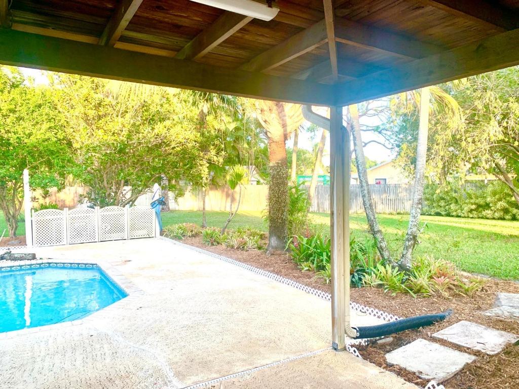 LA MANCHA - Residential Lease