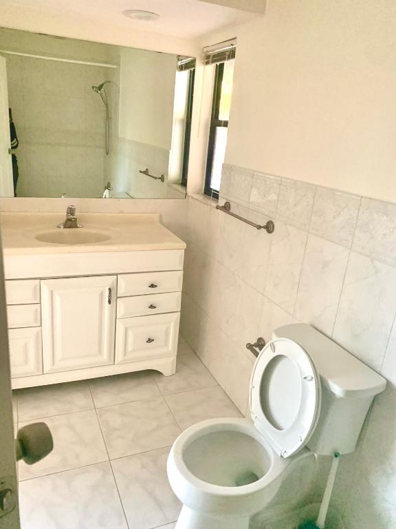 LA MANCHA - Residential Lease