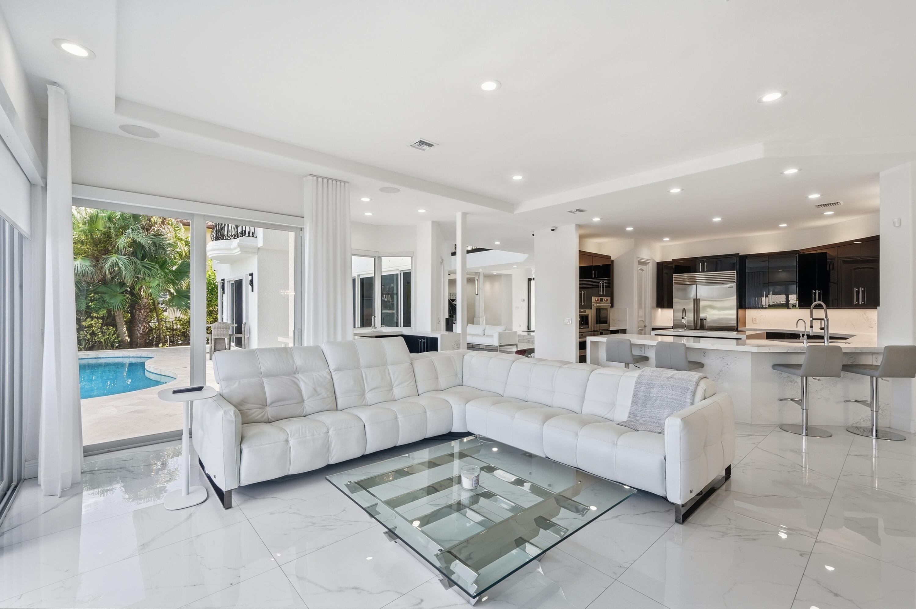 CARIBBEAN KEYS - Residential