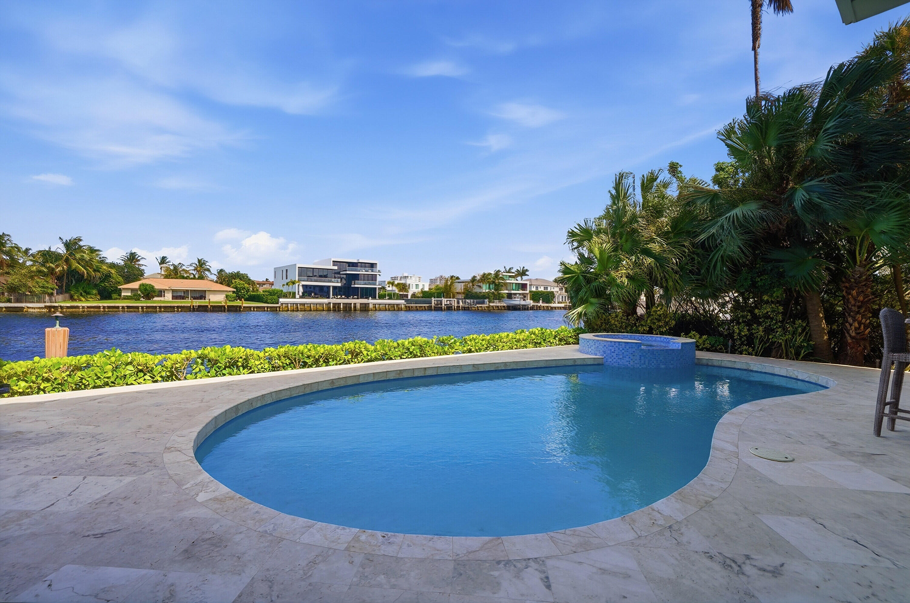 CARIBBEAN KEYS - Residential