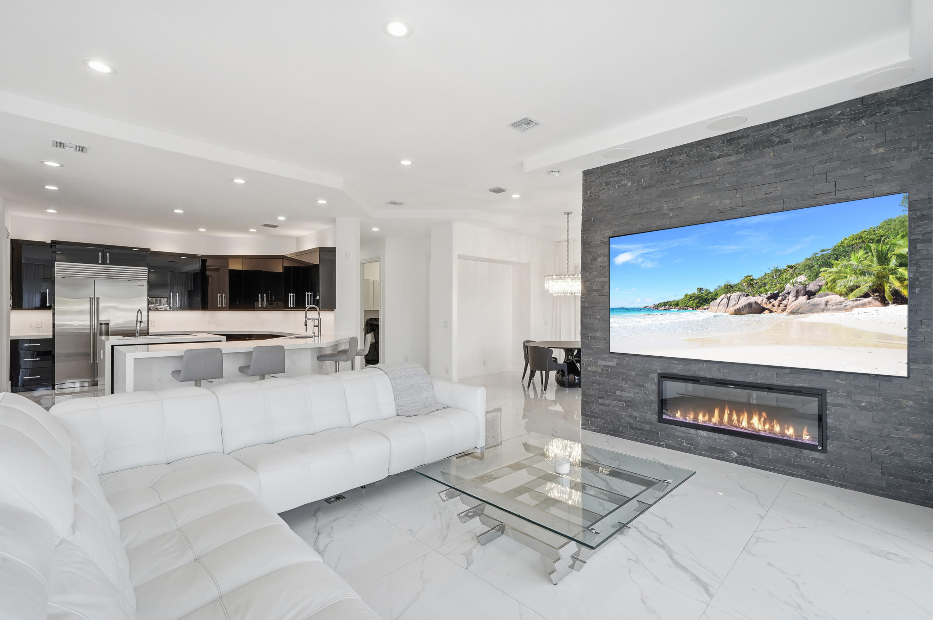 CARIBBEAN KEYS - Residential