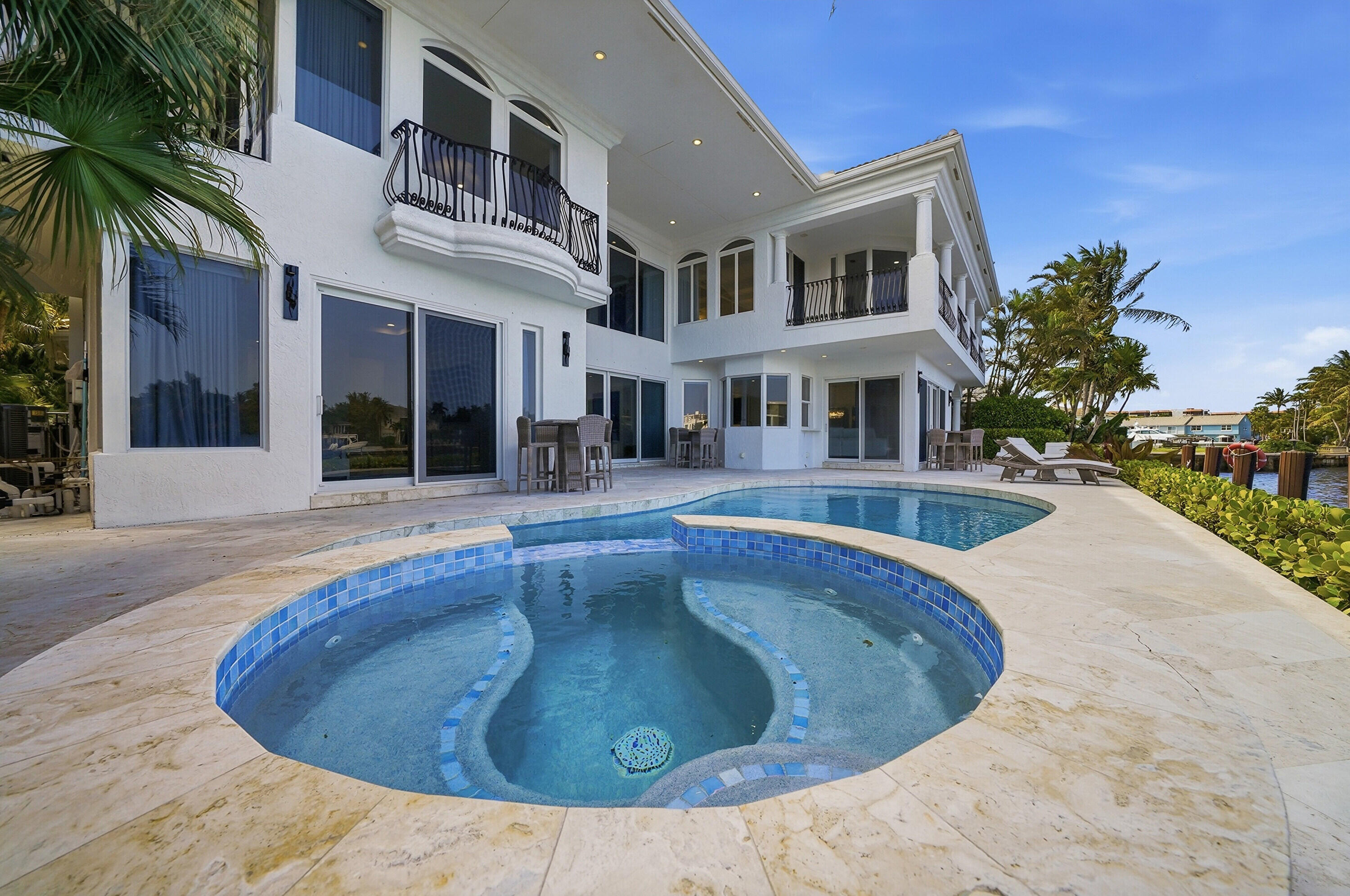 CARIBBEAN KEYS - Residential
